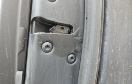 Замок двери передней правой на Lancer 10