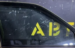 Стекло передней правой двери Daewoo Nexia