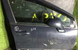 Дверь передняя правая Peugeot 308