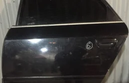 Задняя левая дверь  Audi A6 C5