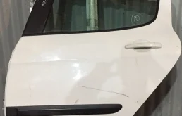 Дверь задняя левая Peugeot 308