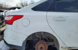 Крыло заднее правое на Ford Focus 3