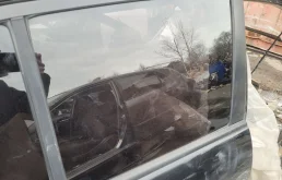 Стекло задней правой двери на Nissan Tiida C11