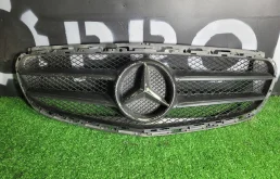 Решетка радиатора на Mercedes W212 AMG