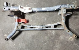 Подрамник Volkswagen Jetta задний