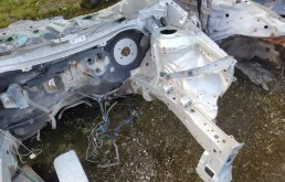 Лонжерон левый на Toyota Auris E150