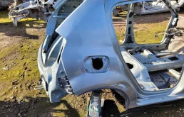 Крыло заднее правое на Renault Sandero 1 2011