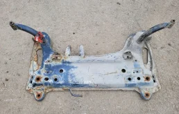 Подрамник передний на Ford Fusion 1
