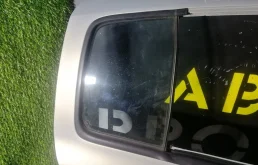 Форточка задняя правая Renault Symbol