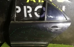 Дверь задняя левая Mercedes W210 голое железо