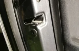 Замок двери задней левой Volkswagen Passat B5+