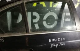 Стекло двери задней правой BMW E60