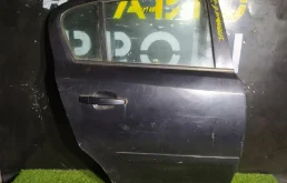 Дверь задняя правая Opel Corsa D голое железо
