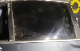 Стекло задней правой двери BMW E60