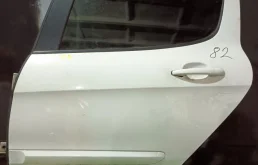 Дверь задняя левая Peugeot 308