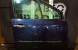 Дверь передняя правая Renault Scenic
