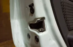 Замок двери левой Renault Logan
