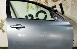 Дверь передняя правая для Mazda 3 (BK) I