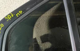 Стекло двери задней правой (форточка) Ford Mondeo