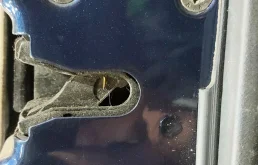 Замок двери передней правой  Volvo S80 I