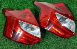 Фонарь левый на Ford Focus 3