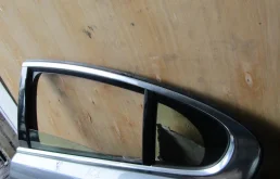 Молдинг стекла (хром) задний левый JAGUAR XF I (2007—2011)
