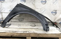 Крыло правое для Volvo C30 на фотографиях
