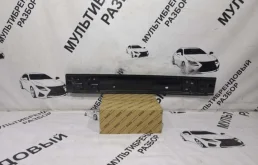 Усилитель переднего бампера для Toyota Corolla 2016 года на фотографиях