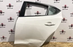 Дверь задняя левая Mazda 3 BM