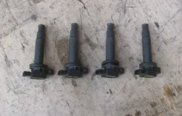 Катушка зажигания для Toyota Corolla 2001 года на фотографиях