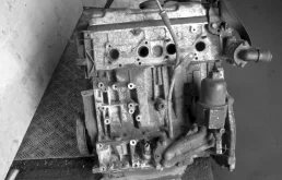 Двигатель без навесного для Citroen Berlingo 1998 года на фотографиях