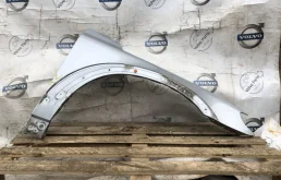 Крылья для Volvo XC70 2015 года на фотографиях