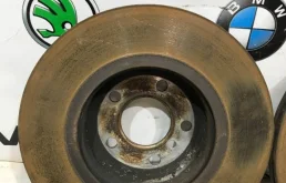 Диски тормозные передние (комплект) для BMW 5er 2013 года на фотографиях