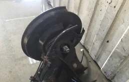 Задняя балка для Toyota Corolla 2012 года на фотографиях