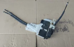 Замок передней левой двери Hyundai IX35 2012 813102Y000 G4KD