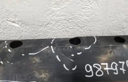 Усилитель переднего бампера для Mitsubishi Pajero Sport 2024 года на фотографиях