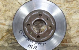 Диски тормозные передние (комплект) для Hyundai Solaris 2019 года на фотографиях