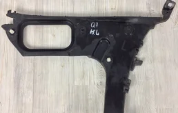 Кронштейн заднего бампера левый для Audi Q7 на фотографиях