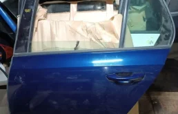 Дверь Volkswagen Golf 2011 6