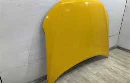 Капот желтый
