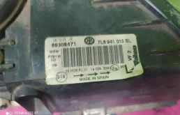 Фара ксенон левая для Volkswagen Touareg 2003 года на фотографиях