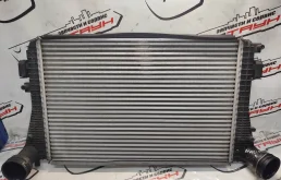 РАДИАТОР ИНТЕРКУЛЕРА AUDI VOLKSWAGEN SEAT SKODA 1K0145803A  NA6114Z
