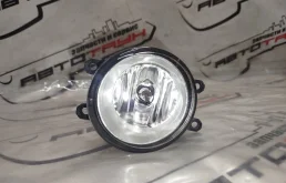 ТУМАНКА TOYOTA DAIHATSU SUBARU LEXUS ЛЕВАЯ 812200D041  D142