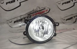 ТУМАНКА TOYOTA DAIHATSU SUBARU LEXUS ПРАВАЯ 812100D041  D139