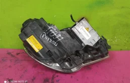 Фары для Volkswagen Touran 2008 года на фотографиях