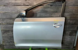 Дверь передняя левая Skoda Rapid
