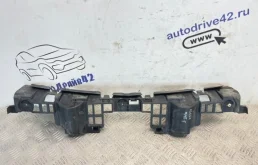 крепление бампера Opel Astra 2009 L69 Z16XER