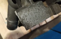 Двигатель без навесного для Nissan X-Trail 2006 года на фотографиях