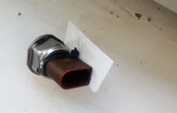 Датчик давления топлива vag 03c906051c