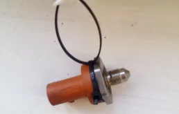 Датчик давления топлива vag 06j906051d